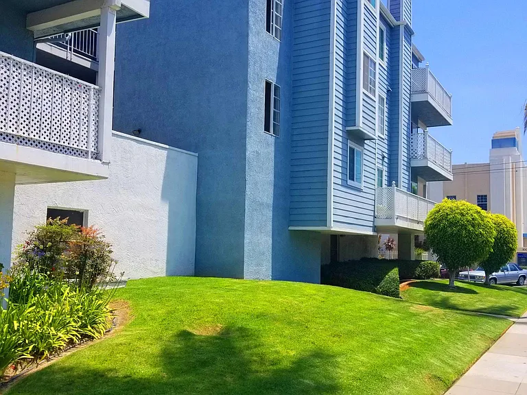 955 E 3rd St #206 — Photo 3