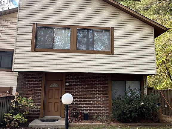 2nd image of 5714 Nordeen Oak Ct