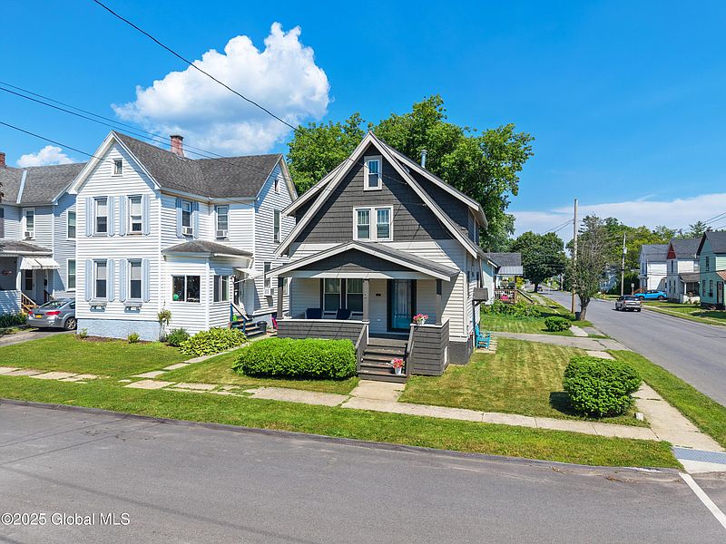 2nd image of 2 Parkwood Avenue