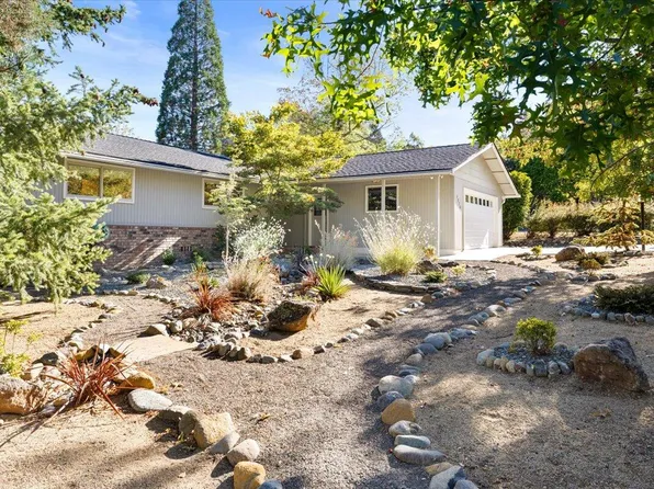 1275 Green Meadows Way, Ashland, OR 97520