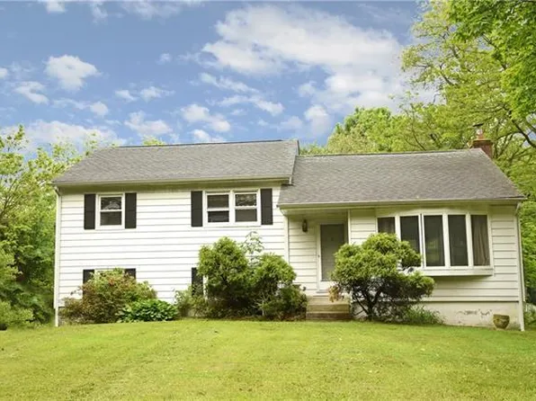 2438 Crompond Rd, Yorktown Heights, NY 10598