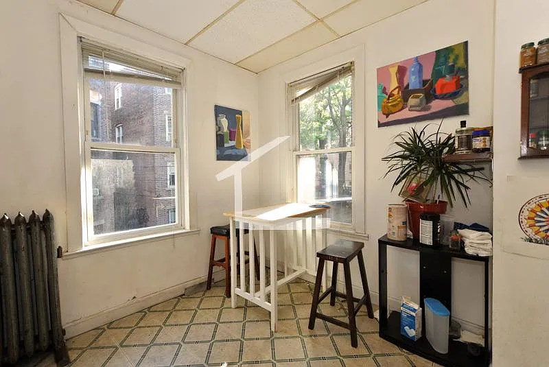 3 bed, 1400 sqft, $3,600 — Photo 3