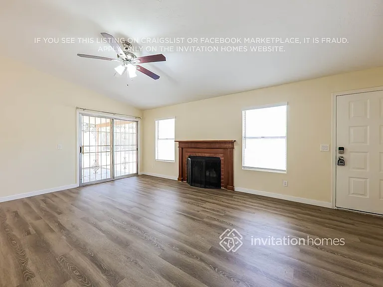 1516 E Kristal Way — Photo 5