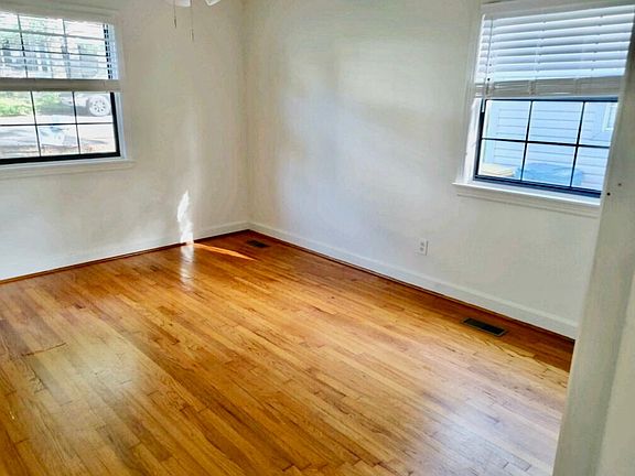 5th image of 2805 N Grant St