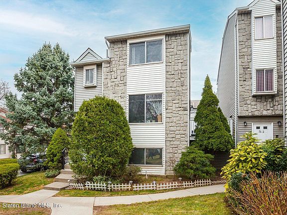 3rd image of 49 Wolkoff Ln