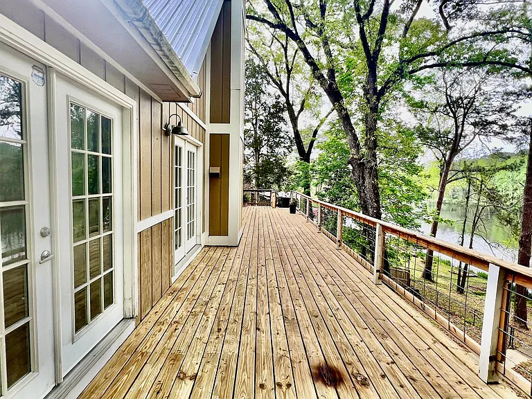 208 Timberlake Dr — Photo 4