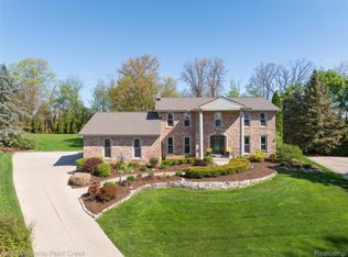 1892 Chelsea Ct, Rochester Hills, MI 48306