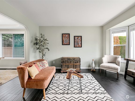 5th image of 4537 44th Street NE