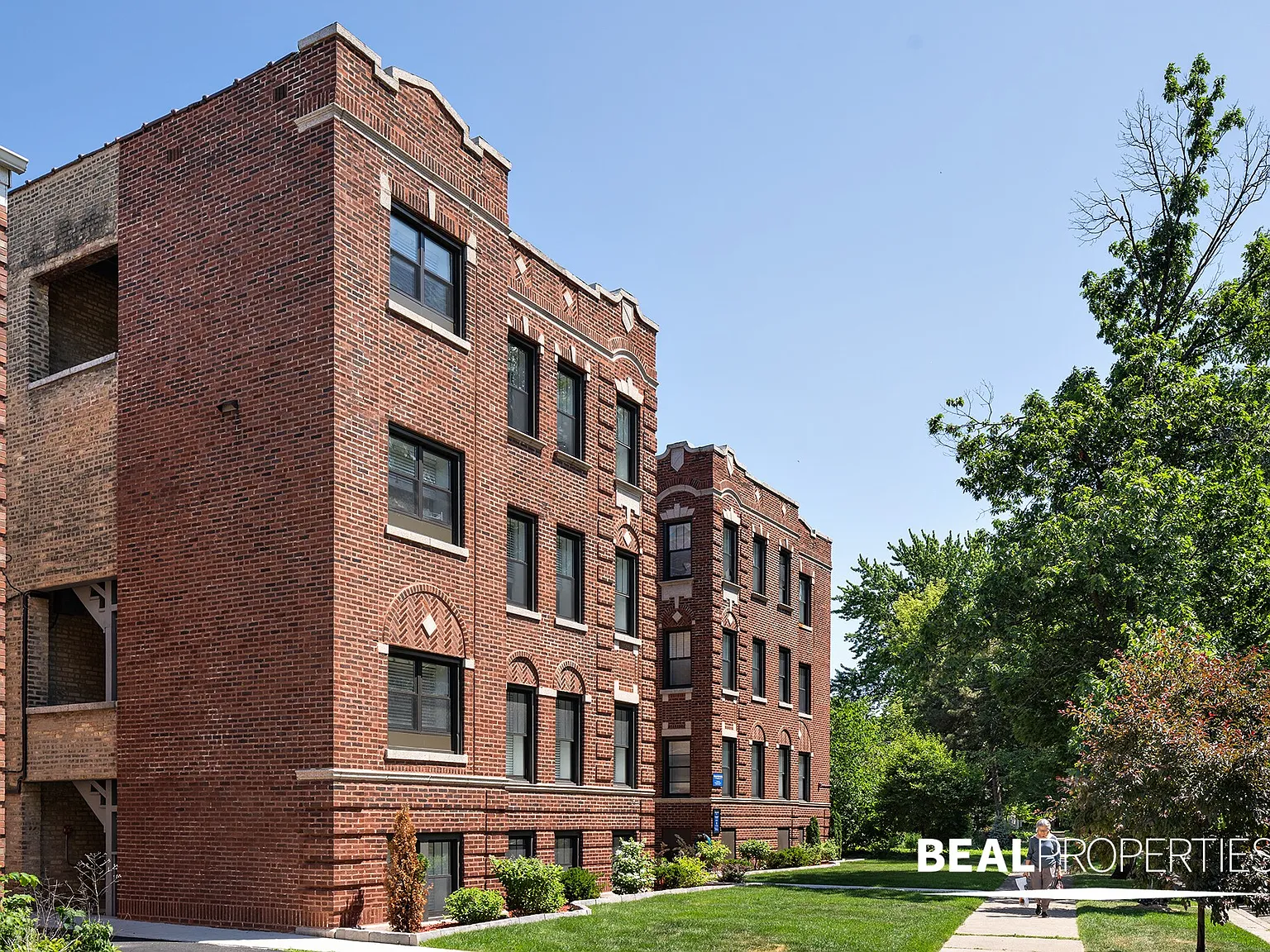 1133-1139 Oak Ave — Photo 2