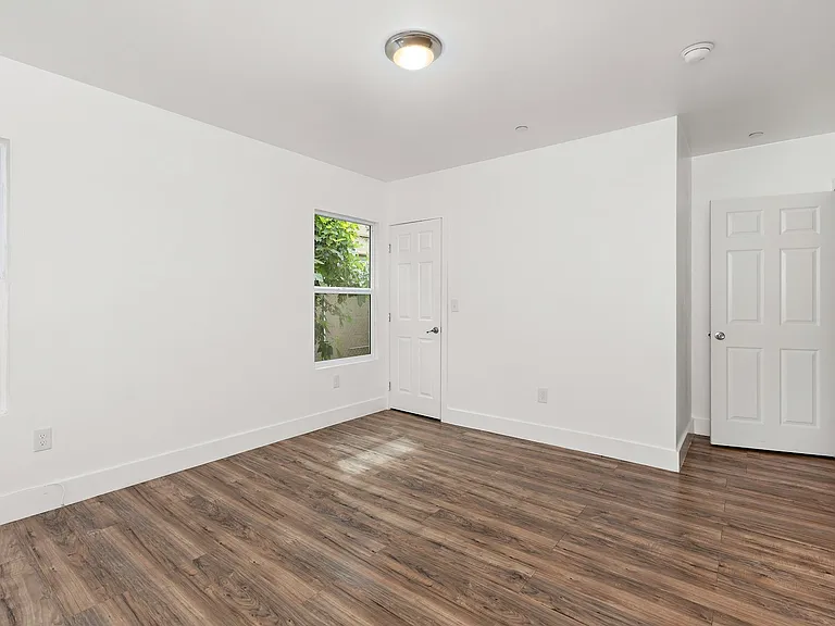 5344 Huntington Dr S #1 — Photo 10