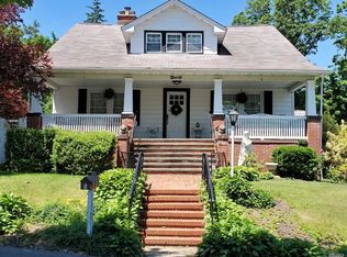 90 Lake Shore Dr, Ronkonkoma, NY 11779