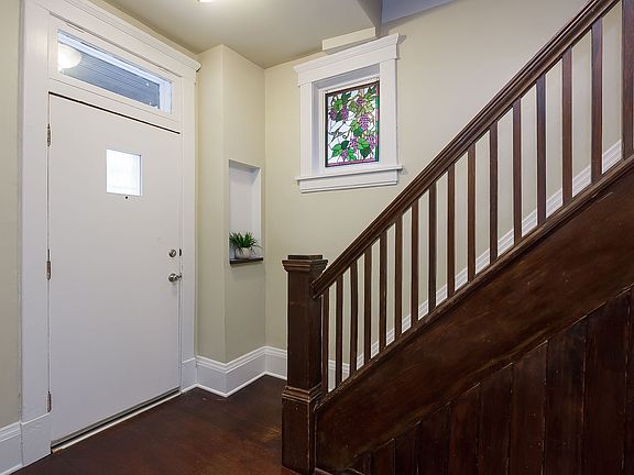 3rd image of 6115 Magnolia Ave