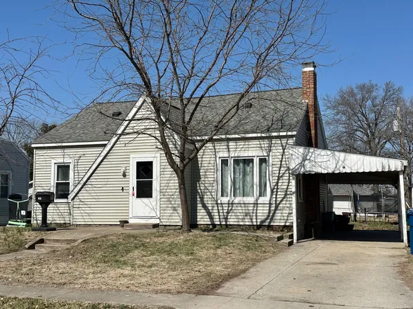 415 E 6th St, Flora, IL 62839