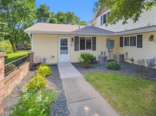 7666 13th St N, Oakdale, MN 55128