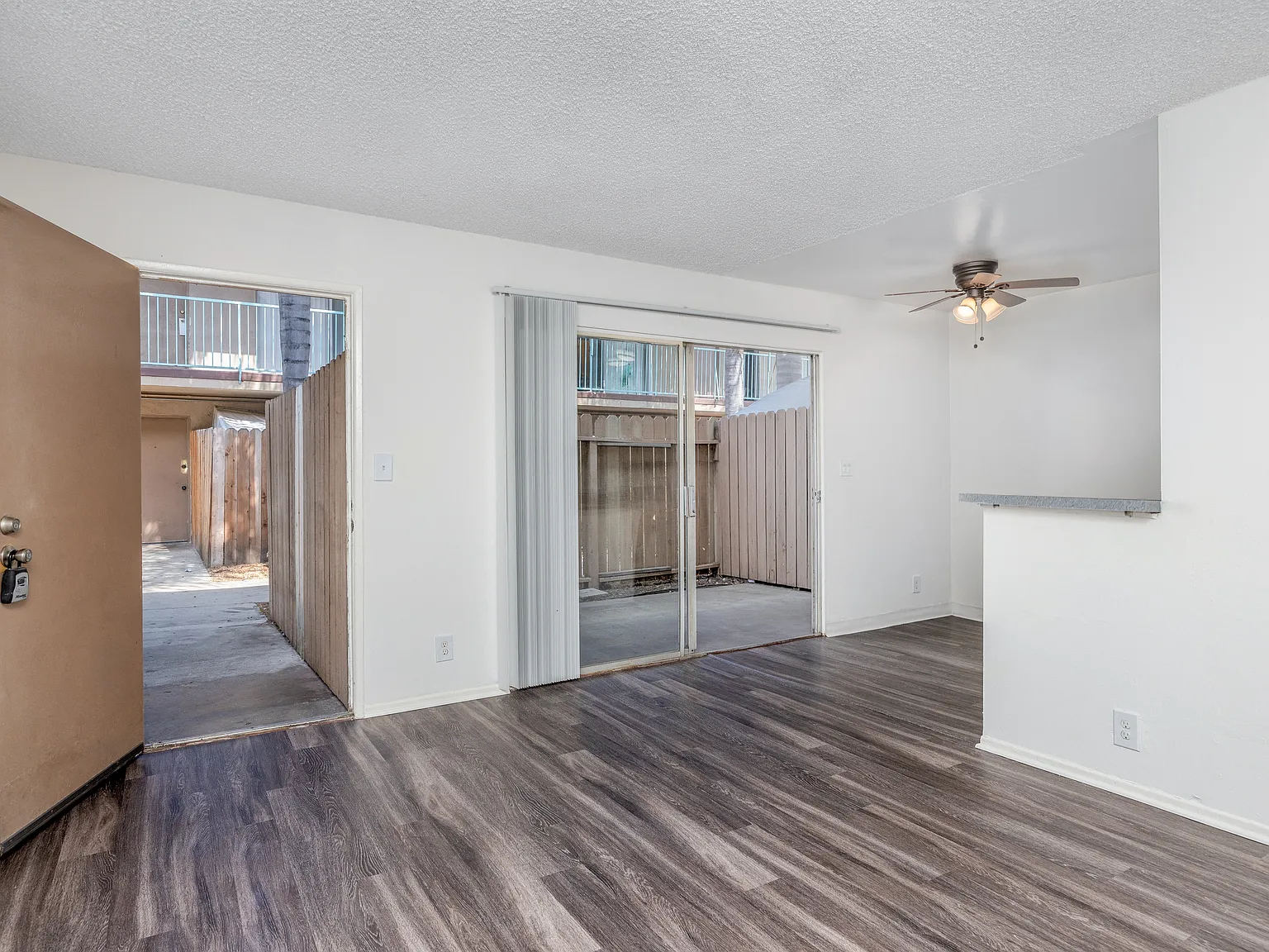 The Oasis Apartments — Photo 4