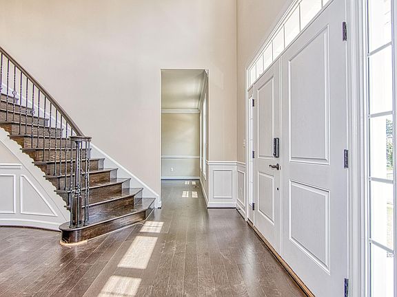 5th image of 7402 Lisle Ave