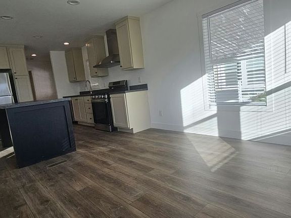 3rd image of 2800 S Lamb Blvd Space 51