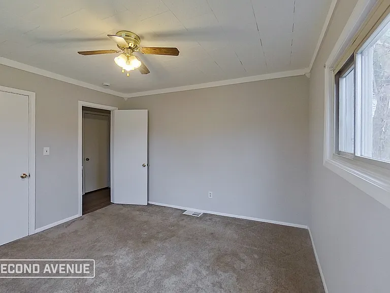 1635 Bronson Rd — Photo 11