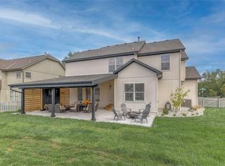 2222 SW Feather Ridge Rd, Lees Summit, MO 64082