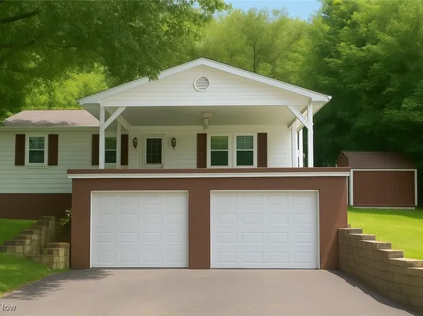 20 Phaeton Ave, Chester, WV 26034