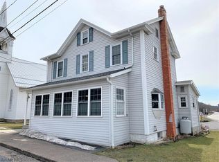 132 Chestnut St, Manns Choice, PA 15550