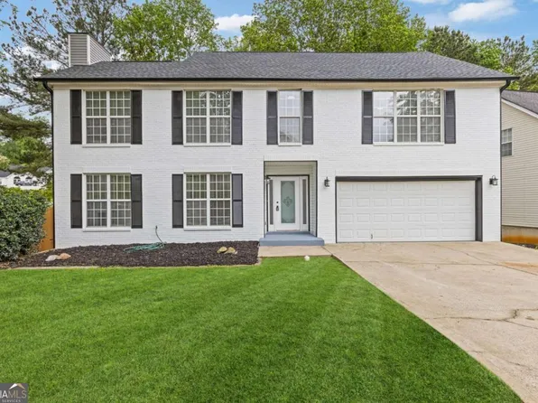 285 Camden Park Dr, Lawrenceville, GA 30046