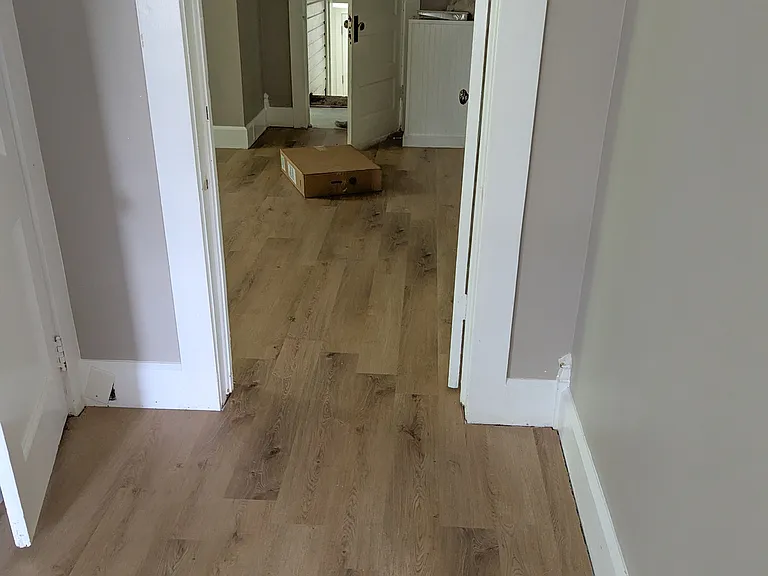 218 Howell St — Photo 5