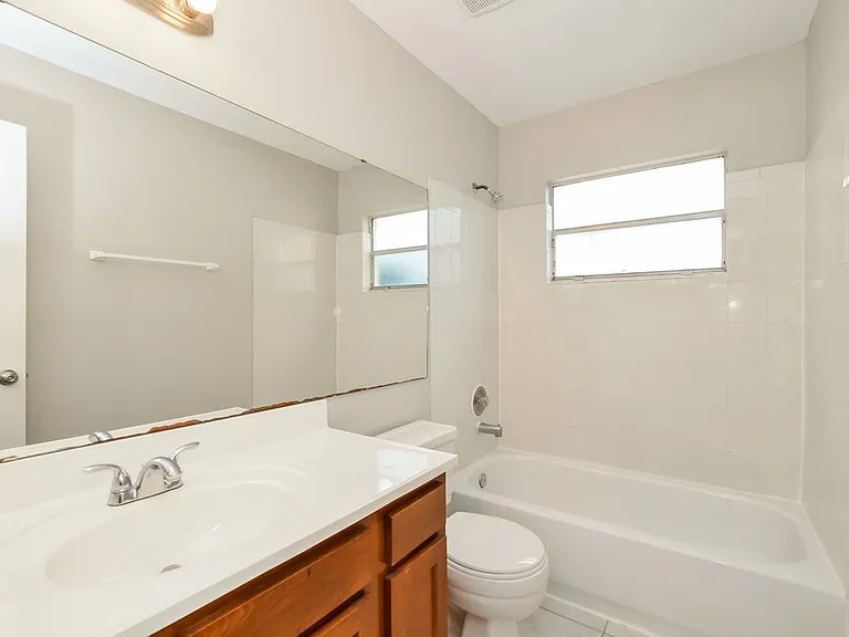 9324 Pavillion Dr — Photo 15