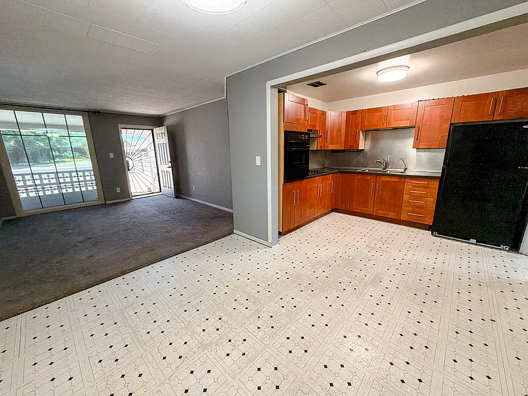 2801 W Glenrosa Ave — Photo 5