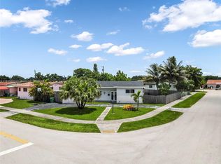 1945 SW 85th Ct, Miami, FL 33155