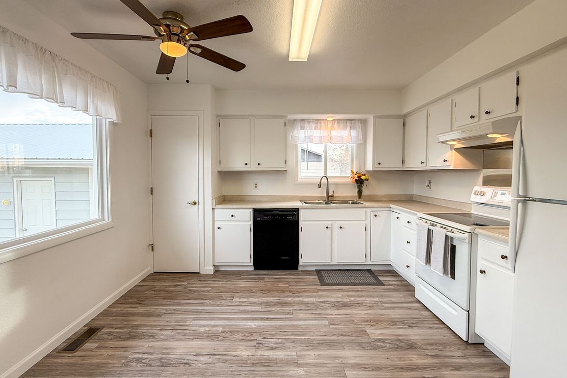 next background image