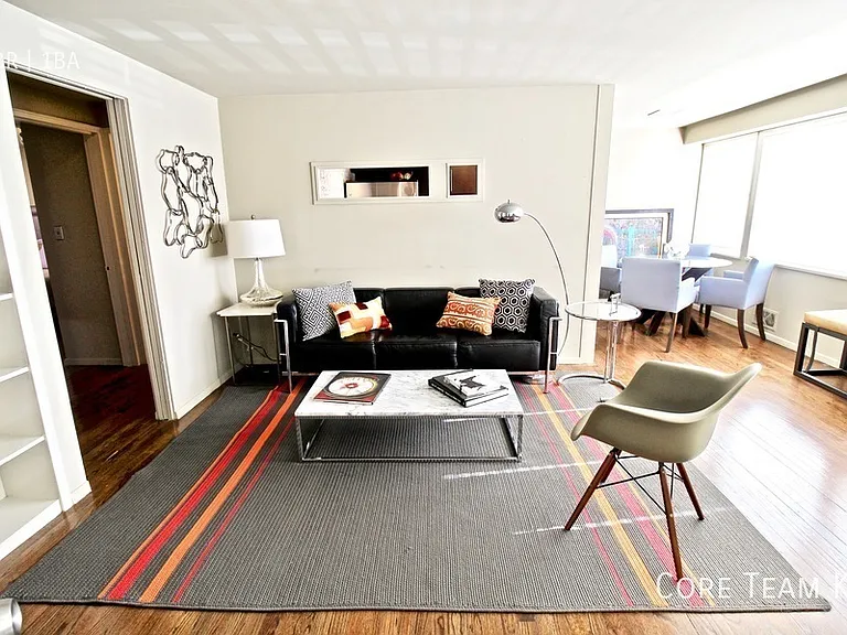 1020 W 44th St #6 — Photo 10