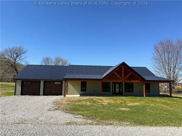 5 Omega Dr, New Haven, WV 25265