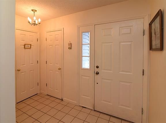 2nd image of 701 Essex Ct