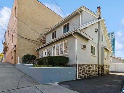 358 Lafayette Ave, Cliffside Park, NJ, 07010