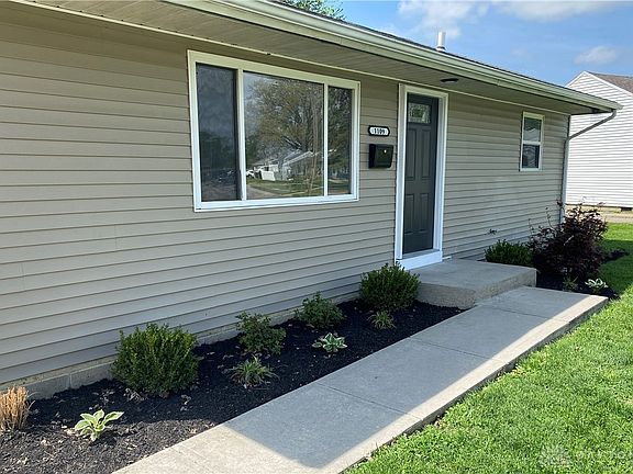 2nd image of 1109 S Circle Dr
