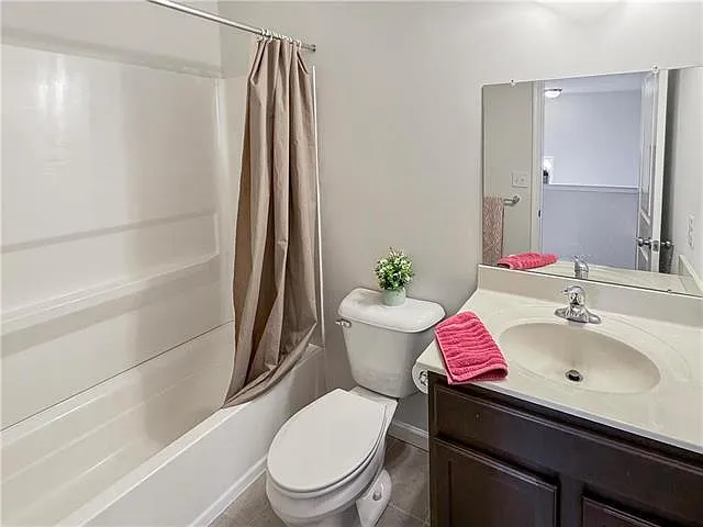 1541 Greystone Pl — Photo 10