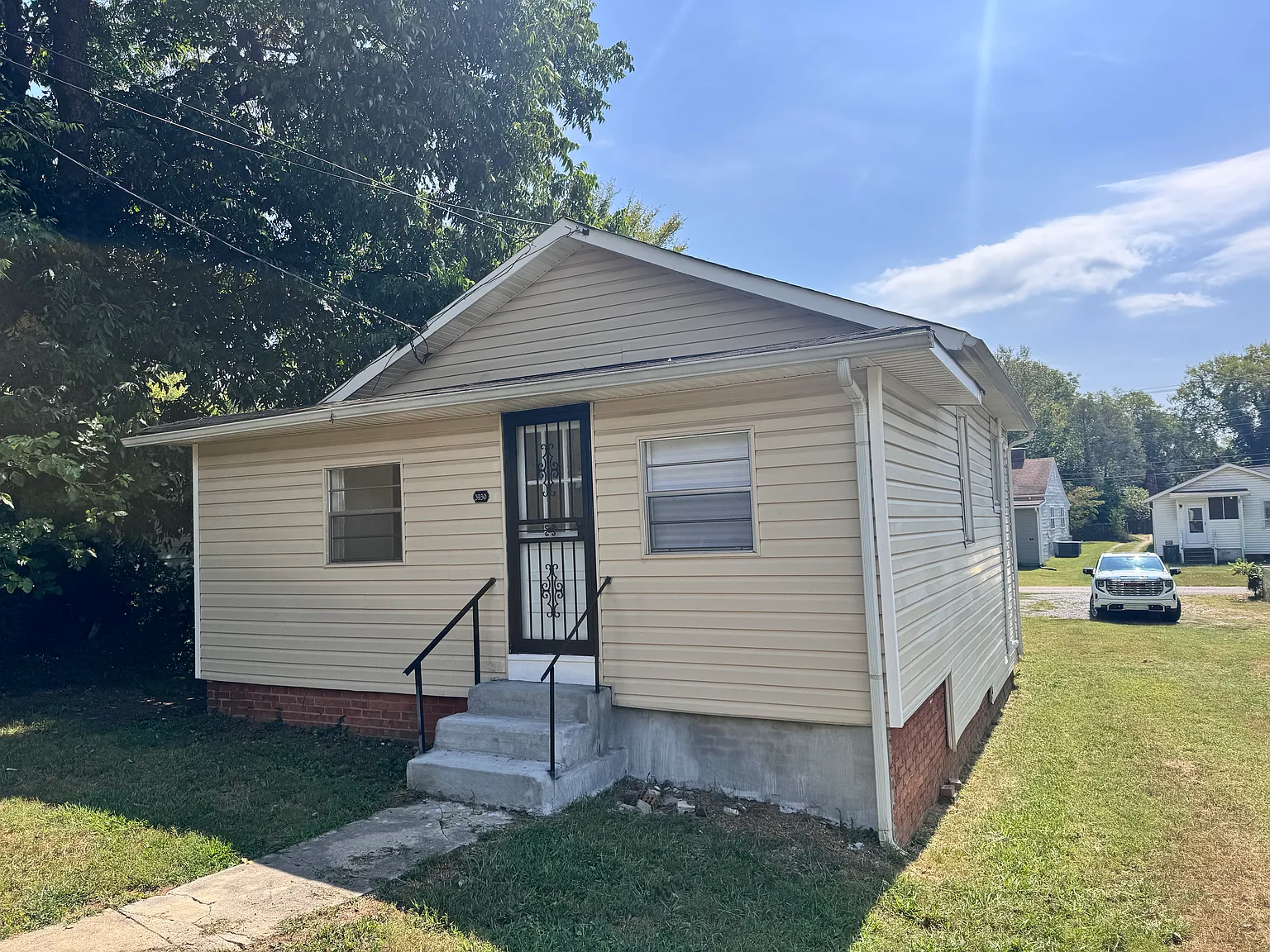 2 bed, 800 sqft, $1,800 — Photo 2