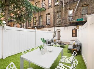323 E 90th St APT 1RE, New York, NY 10128