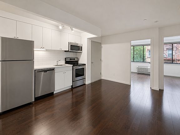 5th image of 286 Stanhope St #2