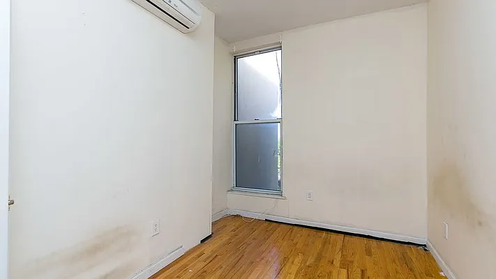 Rented by Nooklyn NYC LLC | media 8