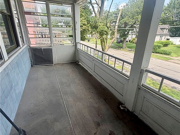 4th image of 2237 Ontario Ave