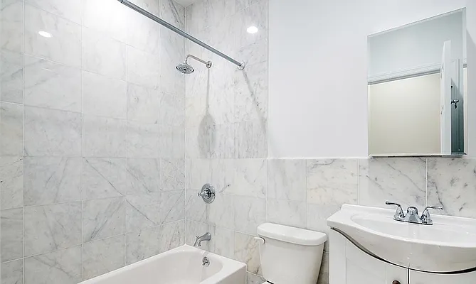 Rented by Bold New York | media 25