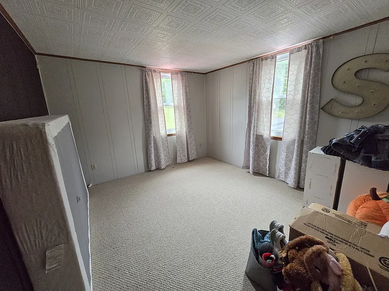 94 Cross Roads Blvd — Photo 18