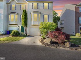260 Country Ridge Dr, Red Lion, PA 17356