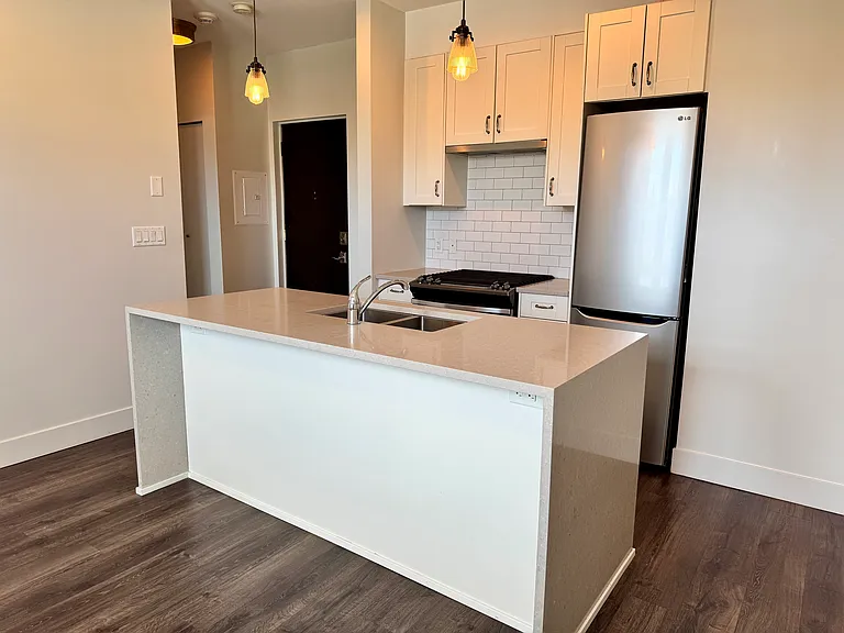 166 E 11th Ave #8 — Photo 41