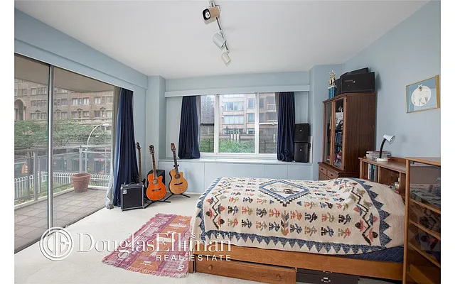 Sold by Douglas Elliman | media 32