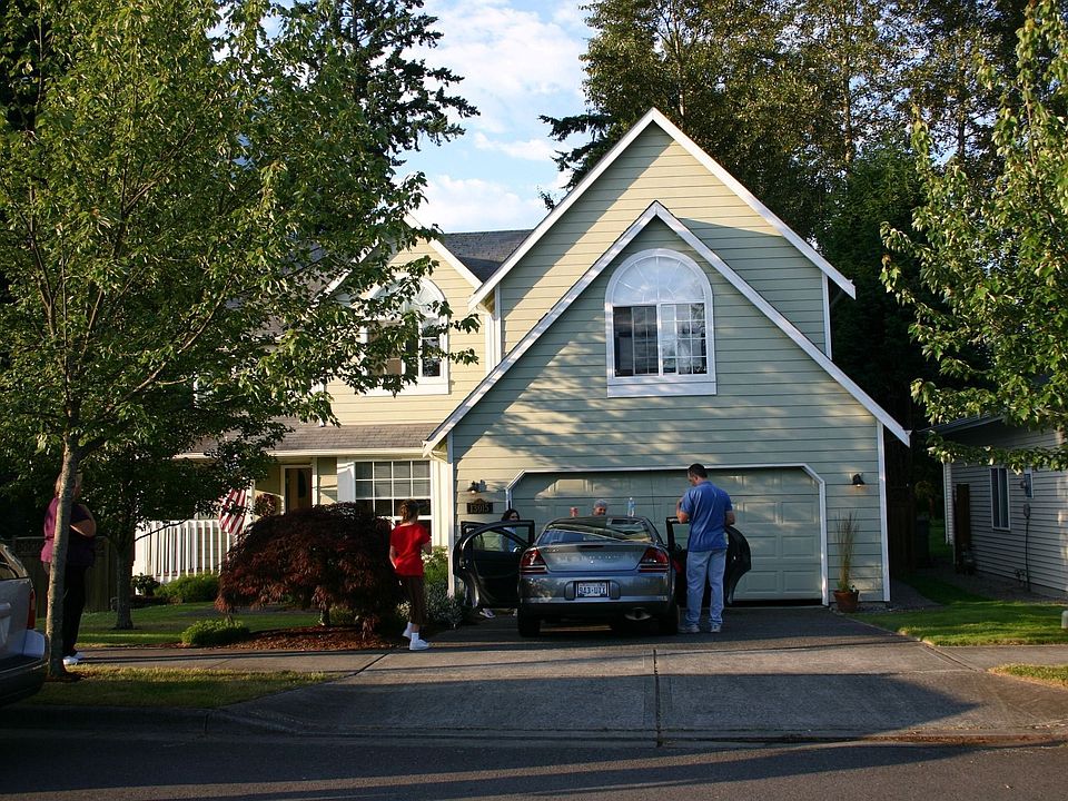 2nd image of 13015 NE 108th St