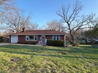 9721 W 57th St, Merriam, KS 66203