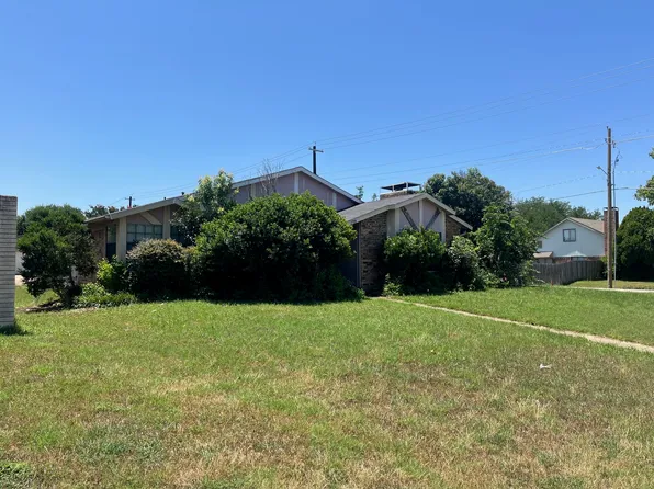 2718 Holy Cross Ln, Garland, TX 75044